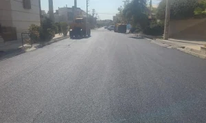 آسفالت‌ریزی مسیرهای پرتردد و فرعی در فاز ۳ شهر اندیشه