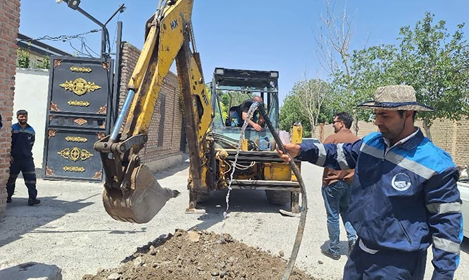 انشعاب غیرمجاز آب در غرب استان تهران