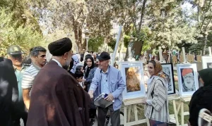 بیش از ۸۰۰ هنرمند در نخستین گالری خیابانی شهریار آثار خود را به نمایش گذاشتند