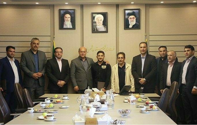 تجلیل فرماندارشهریار از قهرمانان کشتی شهریار در مسابقات آسیایی