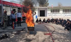 دوره آموزشی اطفای حریق در مدرسه زکیه صباشهر