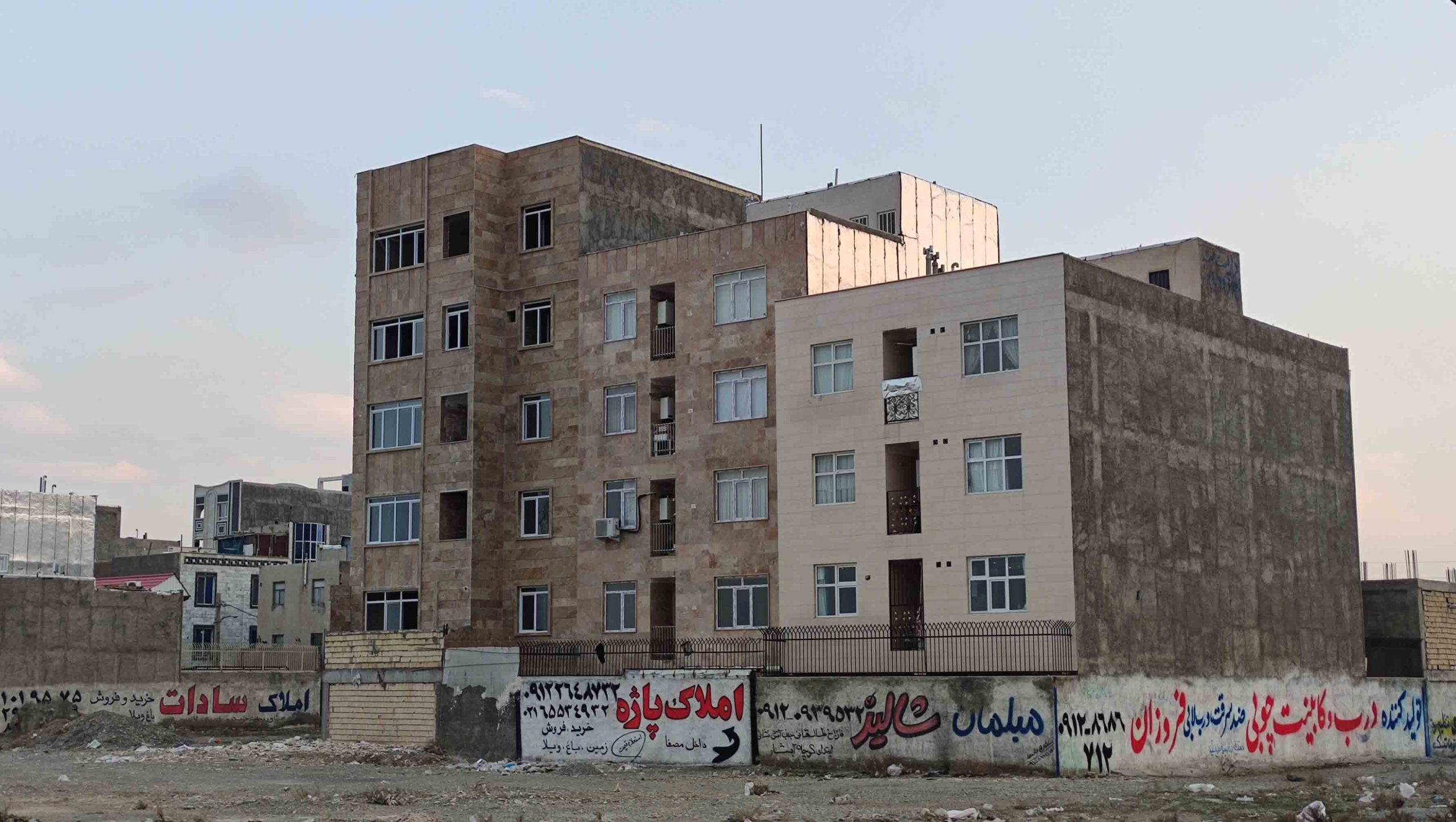 عملکرد شهرداران در خلق دلالان تخلفات ساختمانی